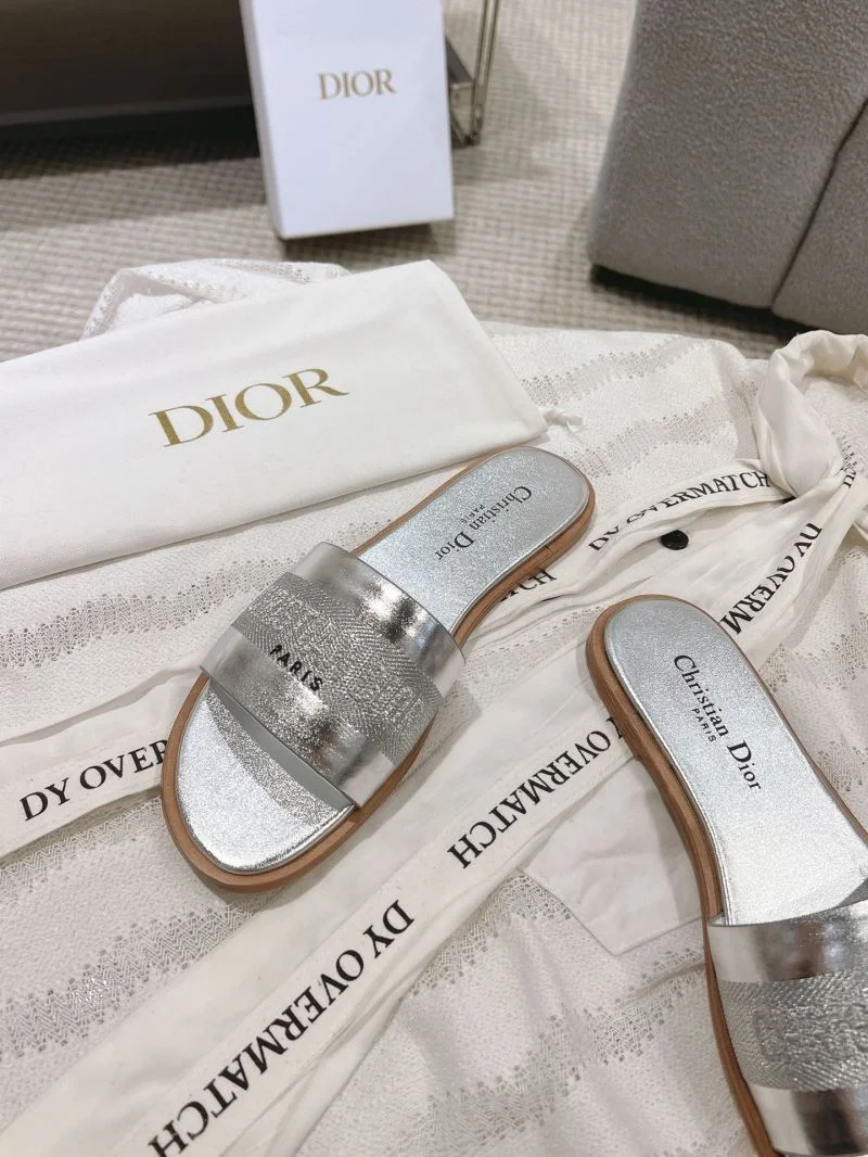 Versatile Christian Dior Slippers 20815