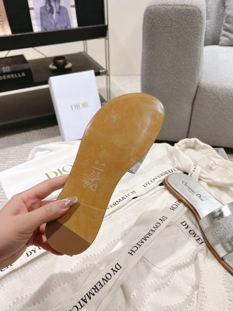 Versatile Christian Dior Slippers 20815