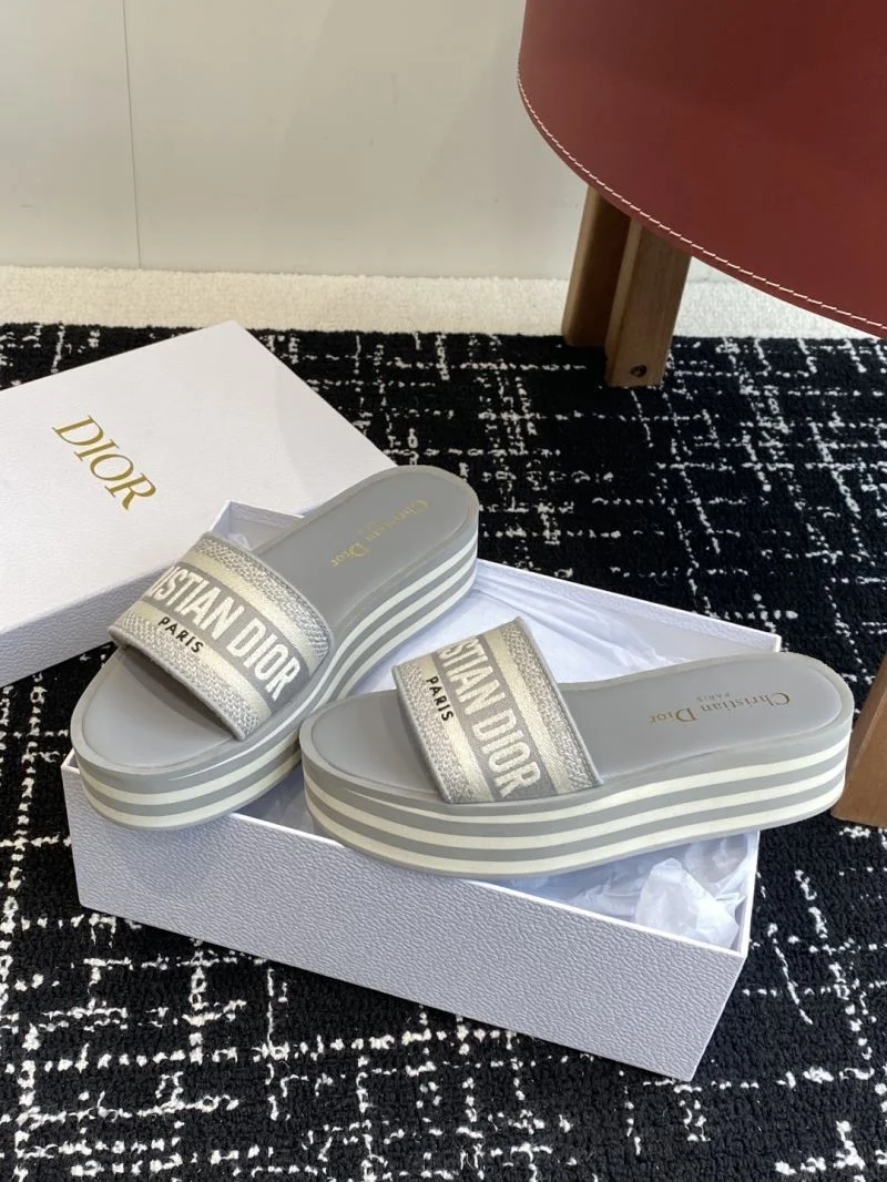 Reliable Christian Dior Slippers 20803