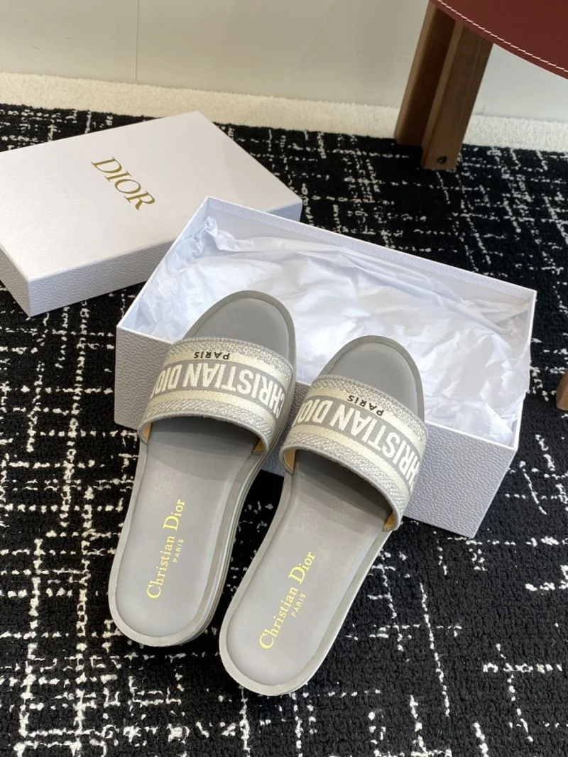Reliable Christian Dior Slippers 20803
