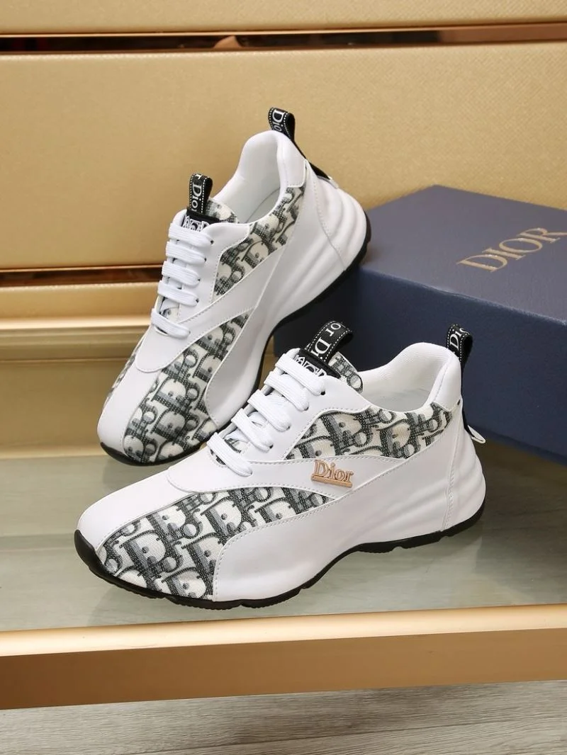 Effortless Christian Dior Sneaker 20561