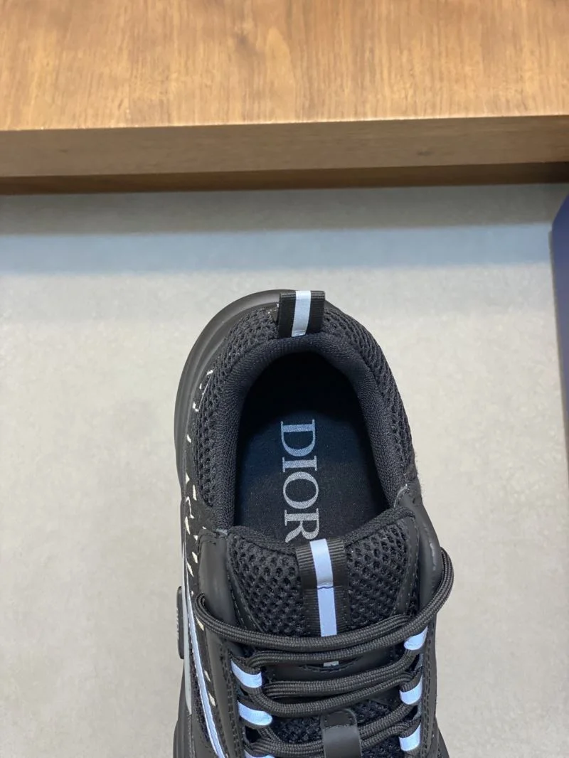 Unique Christian Dior Sneaker 20490
