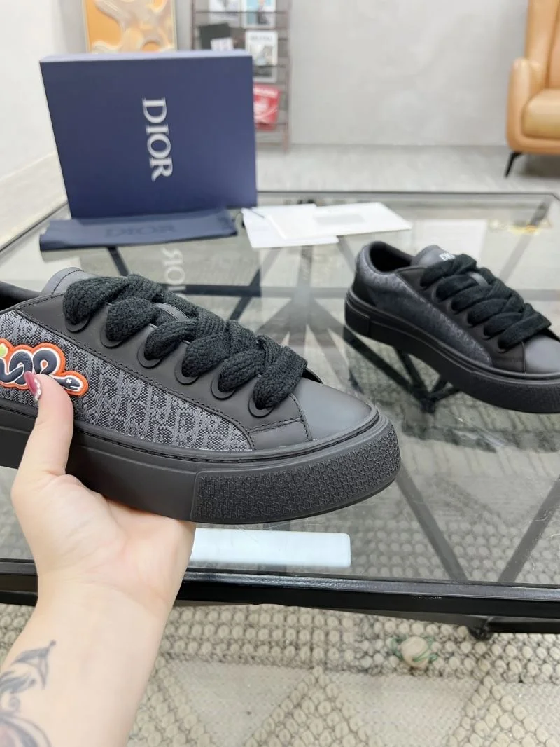 Stretchable Christian Dior Sneaker 20474