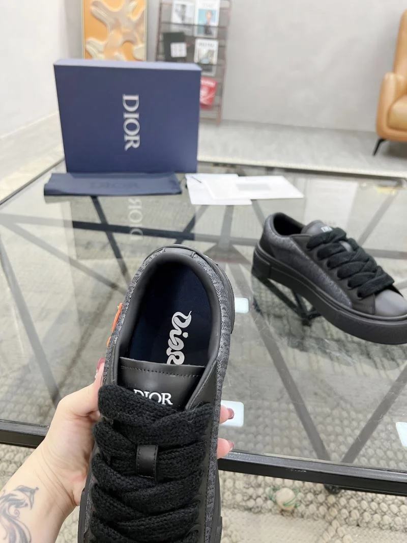 Stretchable Christian Dior Sneaker 20474