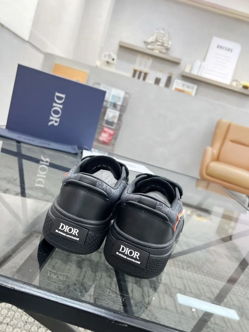 Stretchable Christian Dior Sneaker 20474