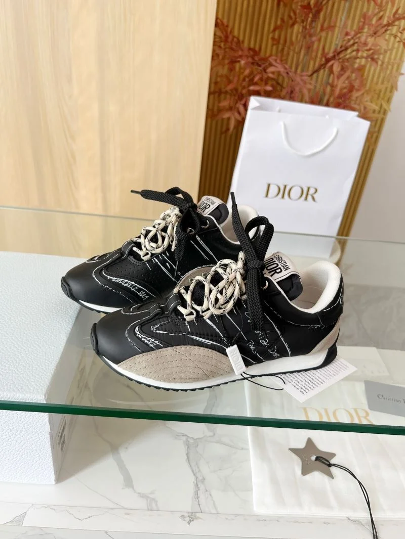 Functional Christian Dior Sneaker 20460