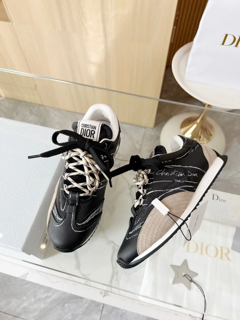 Functional Christian Dior Sneaker 20460