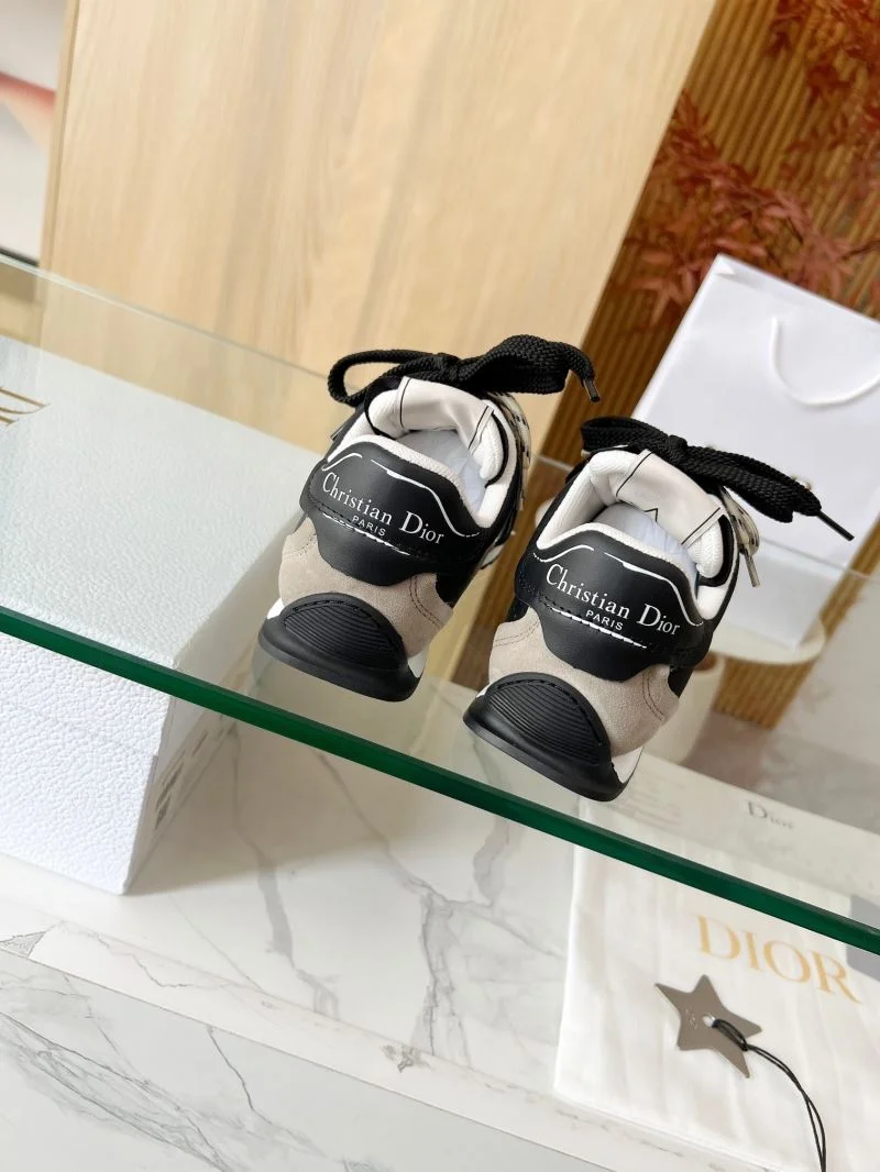 Functional Christian Dior Sneaker 20460