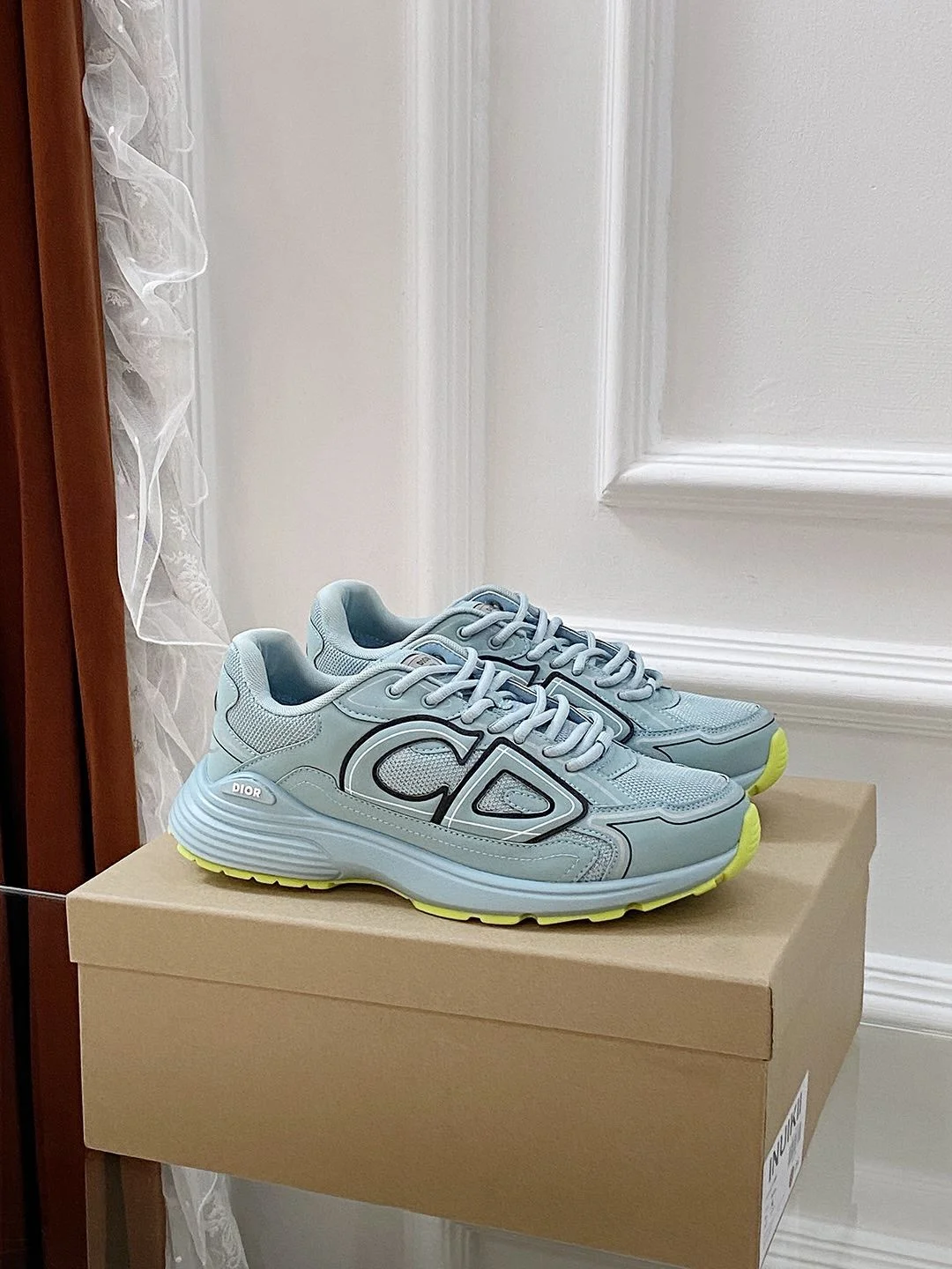 Christian Dior Sneaker Sophisticated 21104