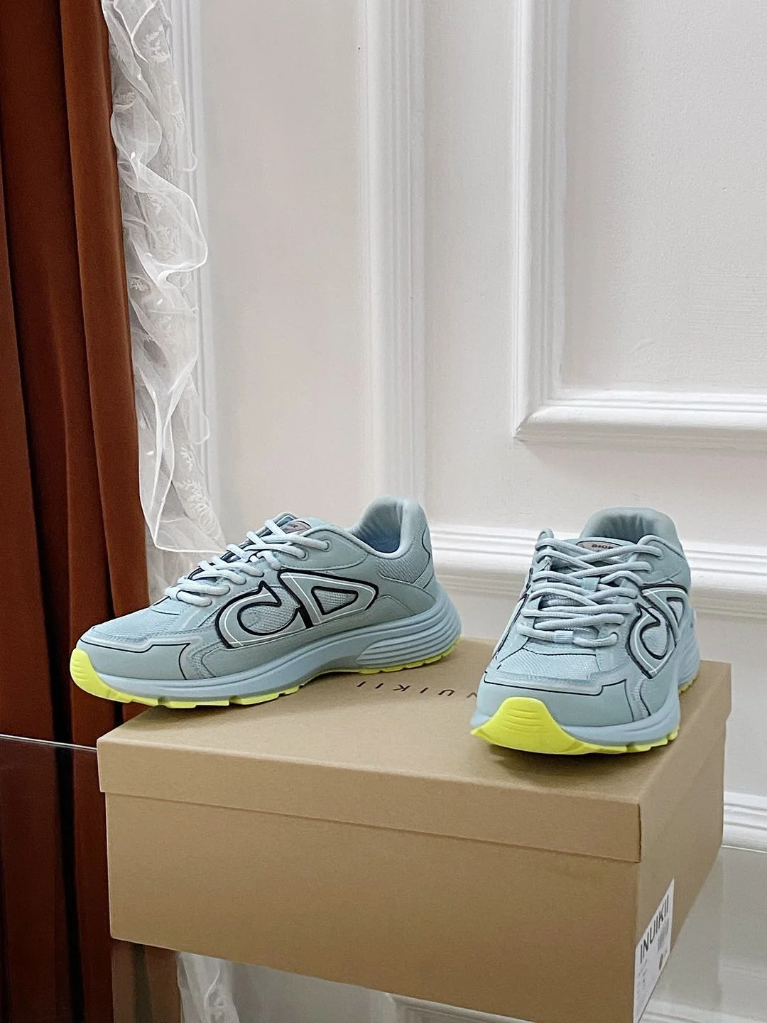 Christian Dior Sneaker Sophisticated 21104