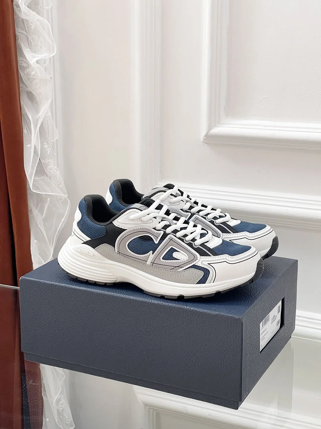 Sustainable Christian Dior Sneaker 21105