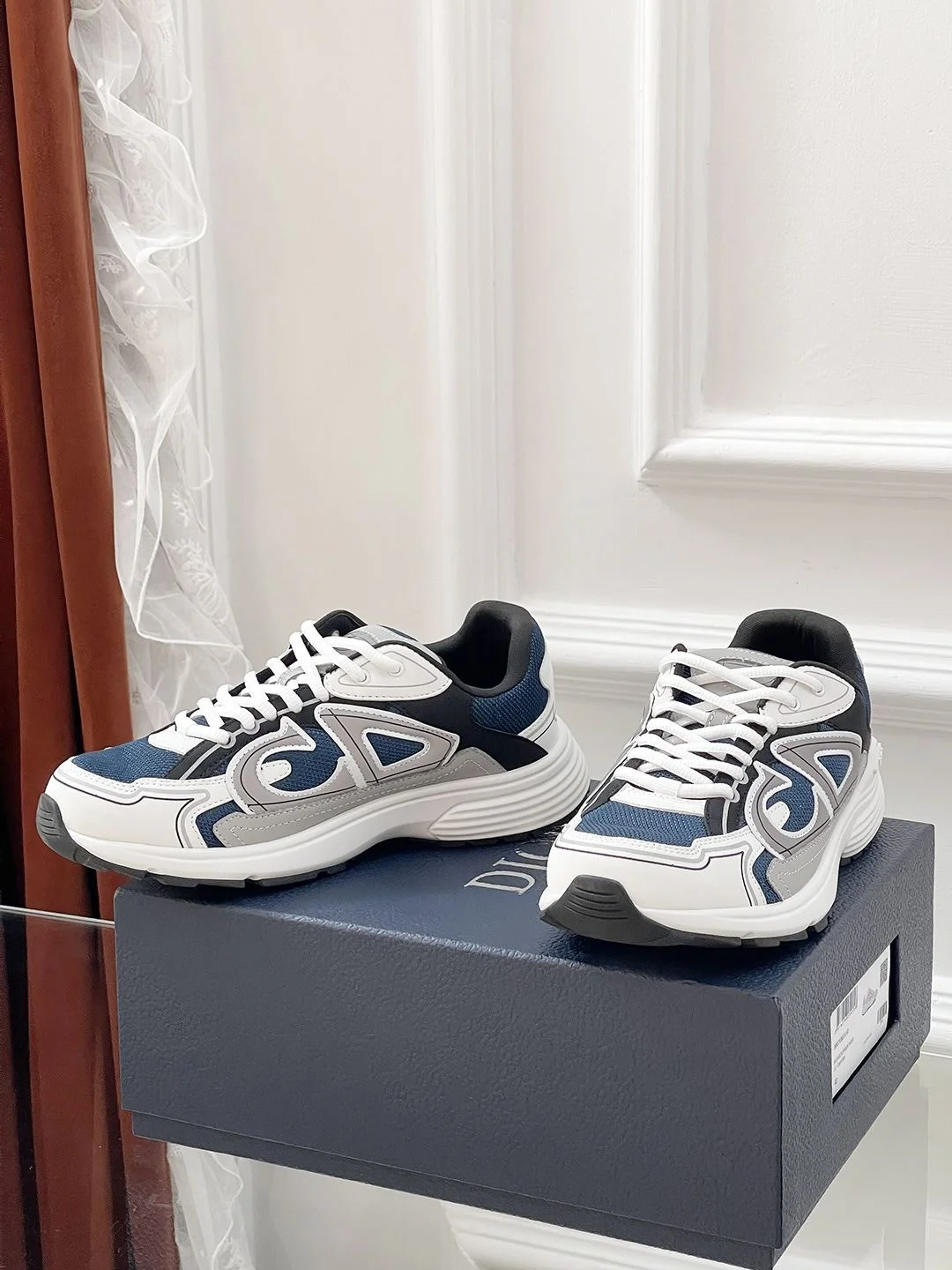Sustainable Christian Dior Sneaker 21105