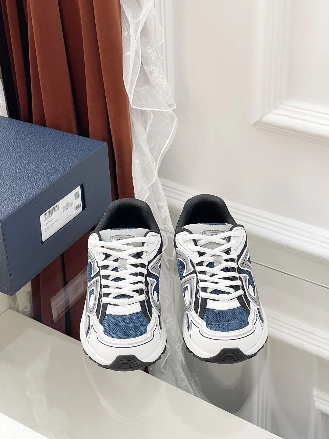 Sustainable Christian Dior Sneaker 21105