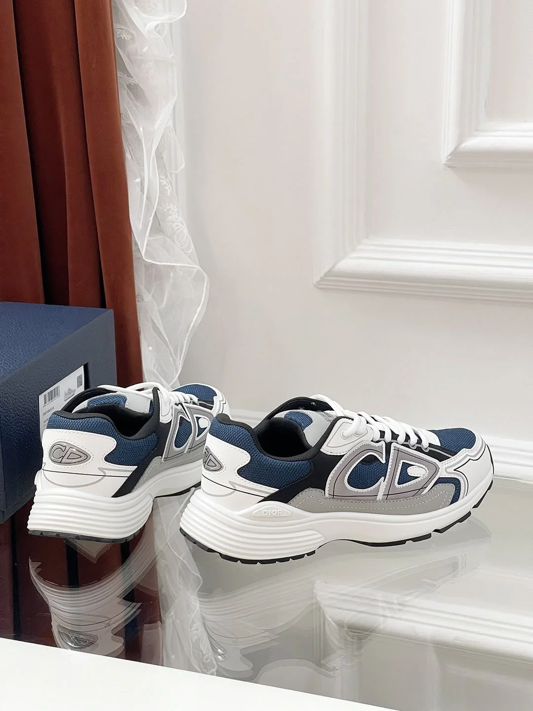 Sustainable Christian Dior Sneaker 21105