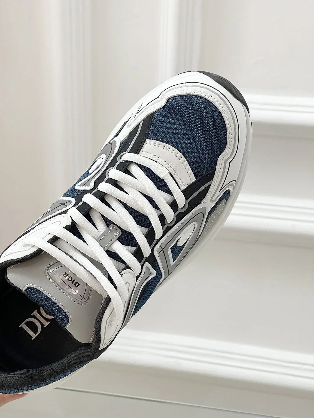 Sustainable Christian Dior Sneaker 21105