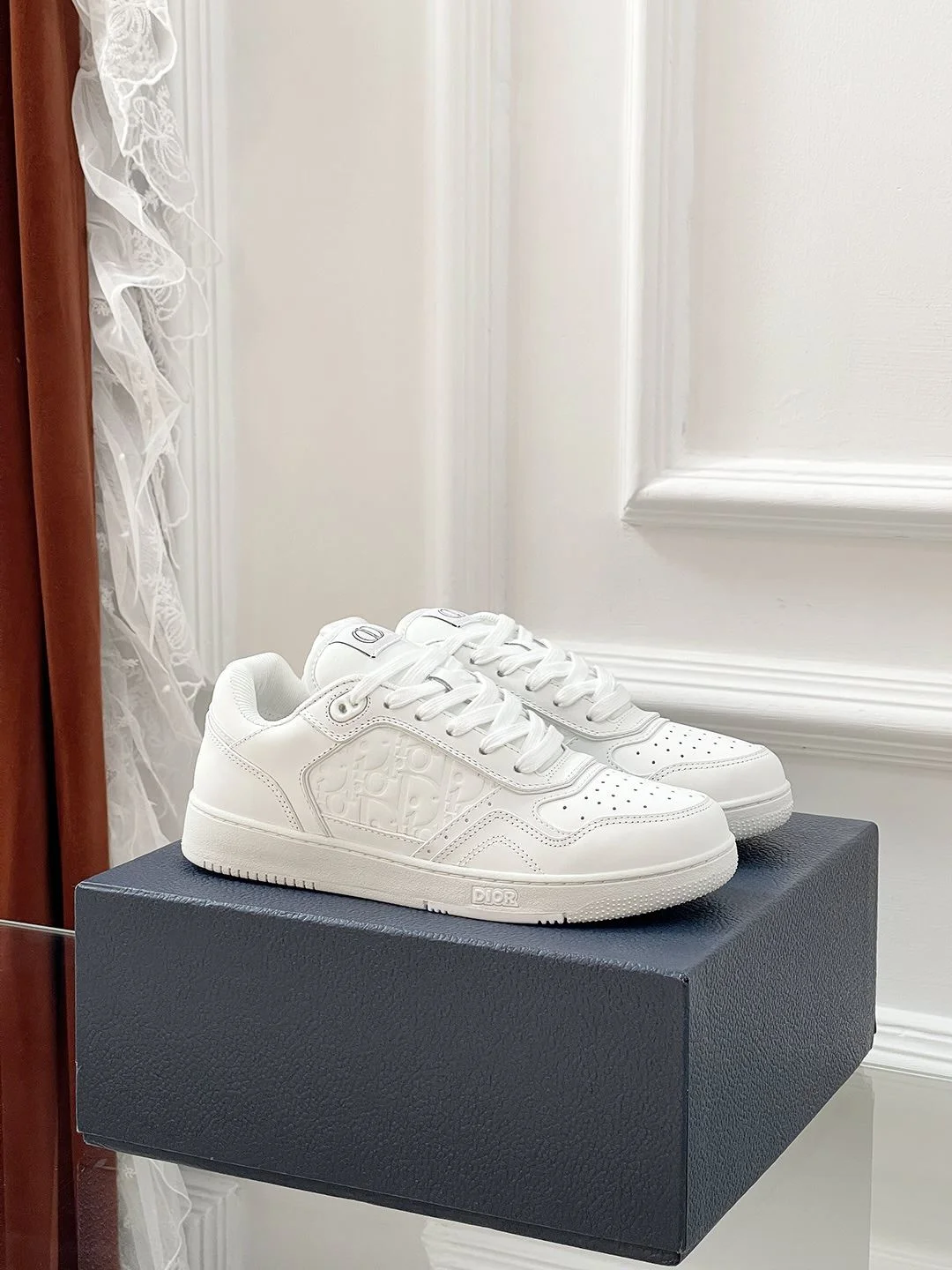 WrinkleFree Christian Dior Sneaker 21096