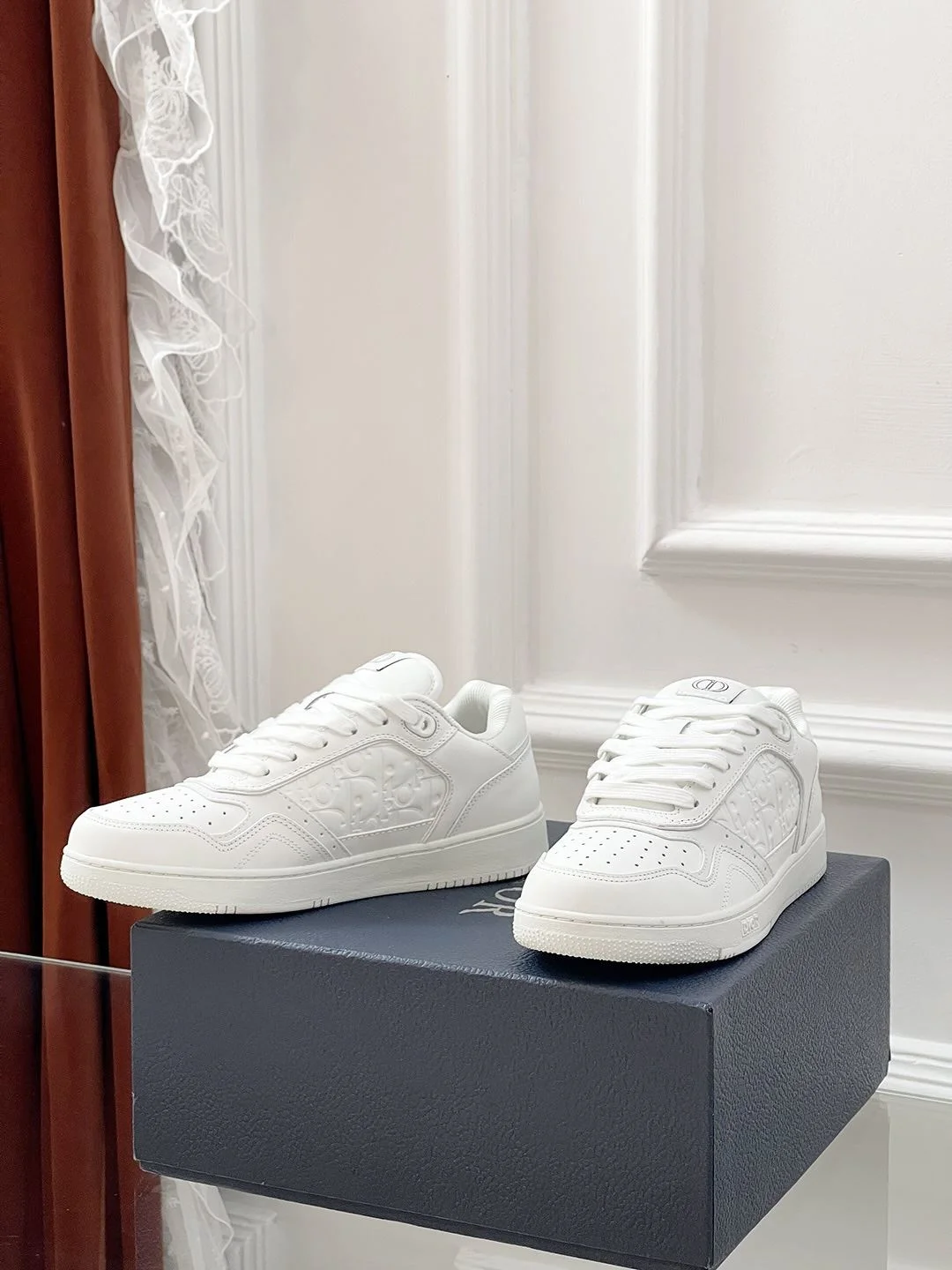 WrinkleFree Christian Dior Sneaker 21096