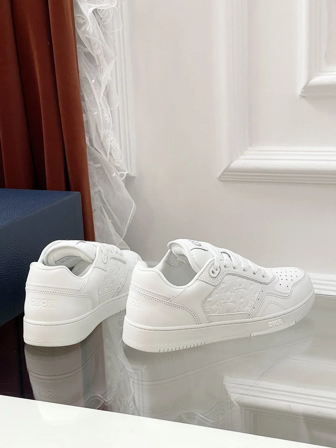 WrinkleFree Christian Dior Sneaker 21096