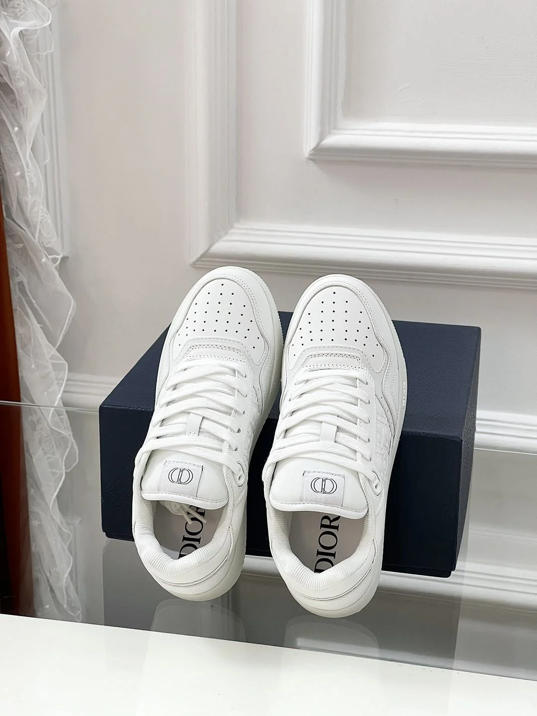 WrinkleFree Christian Dior Sneaker 21096