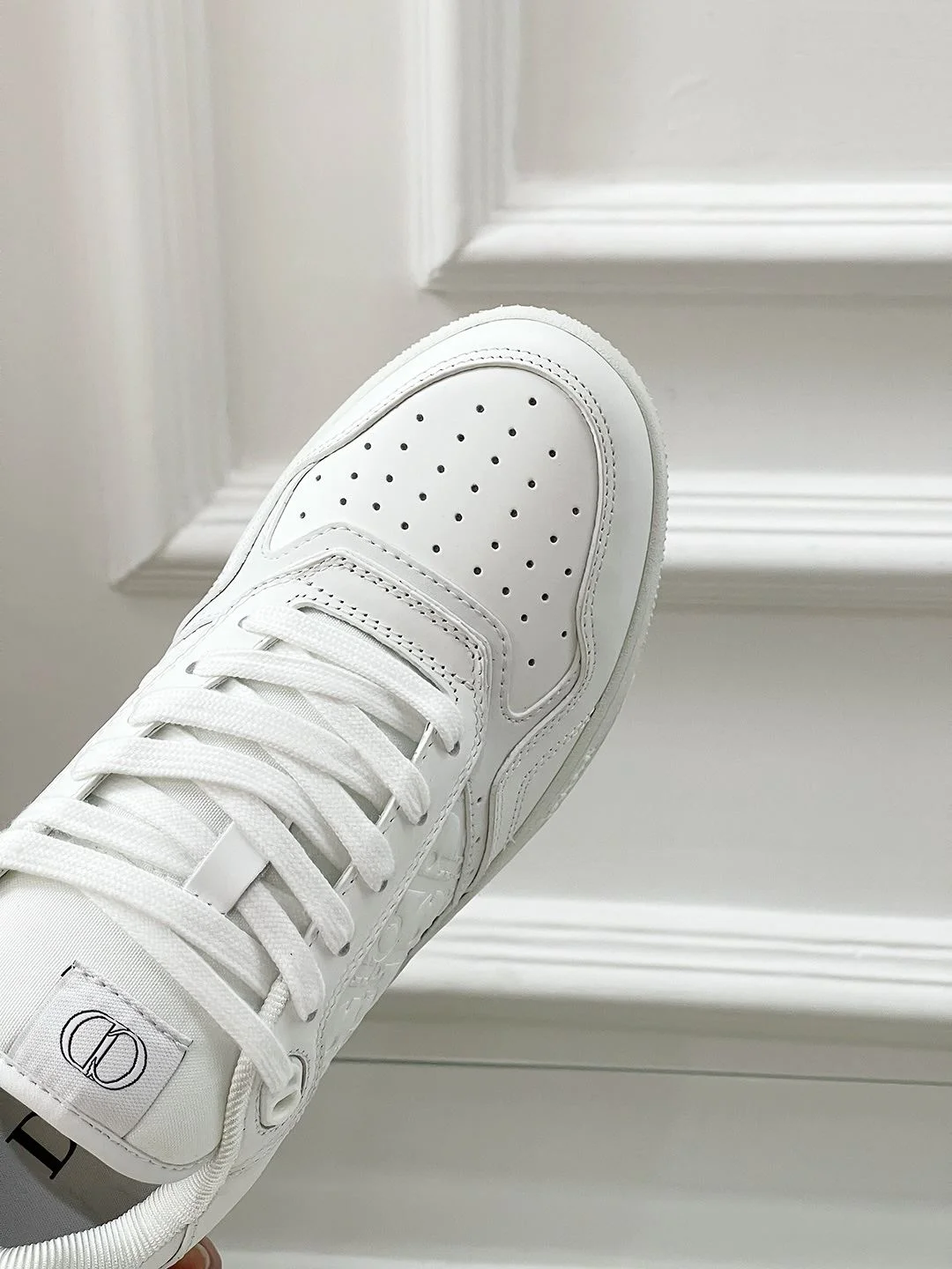 WrinkleFree Christian Dior Sneaker 21096