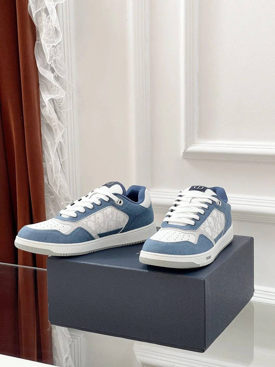 Tailored Christian Dior Sneaker 21089