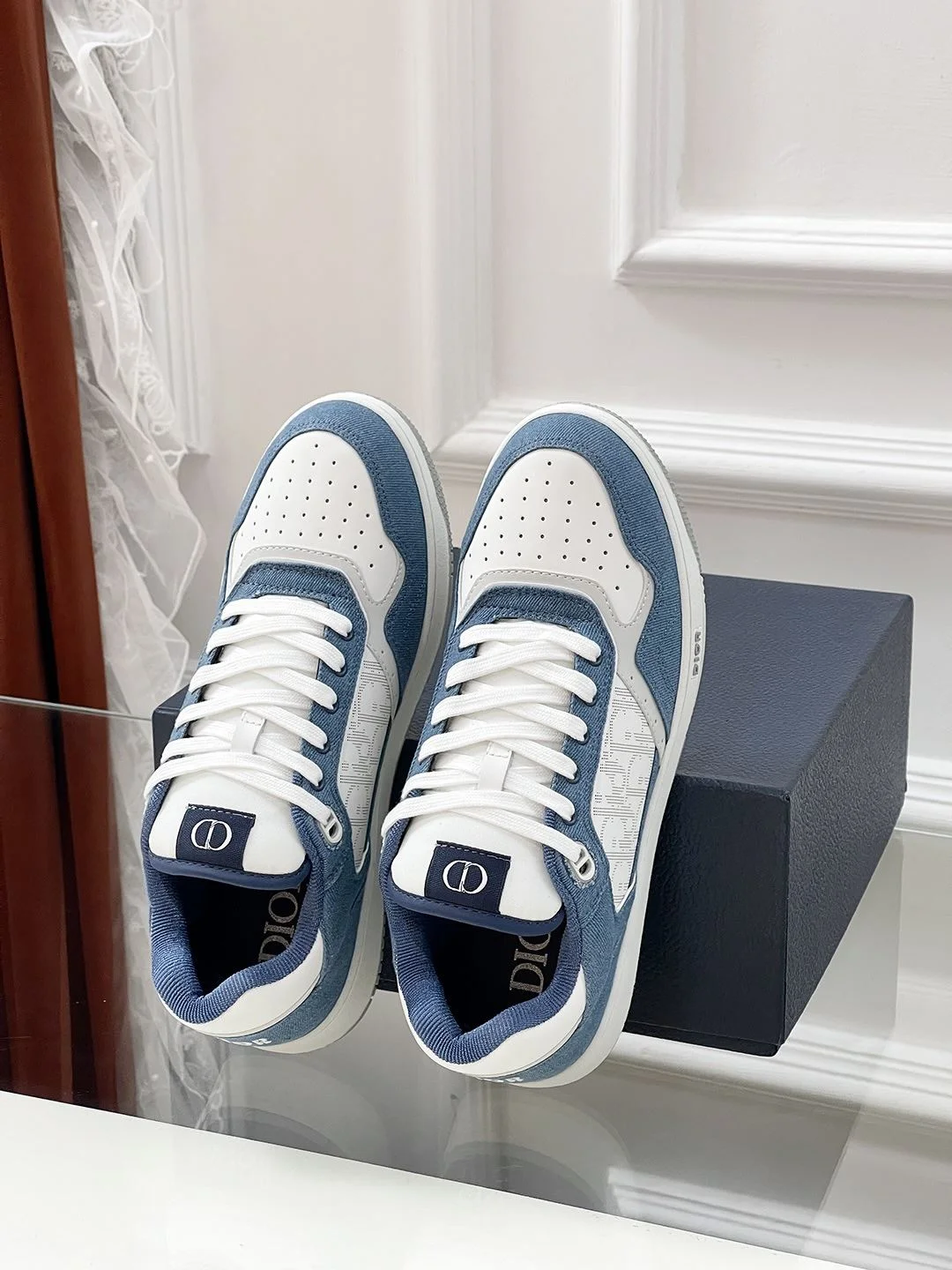 Tailored Christian Dior Sneaker 21089