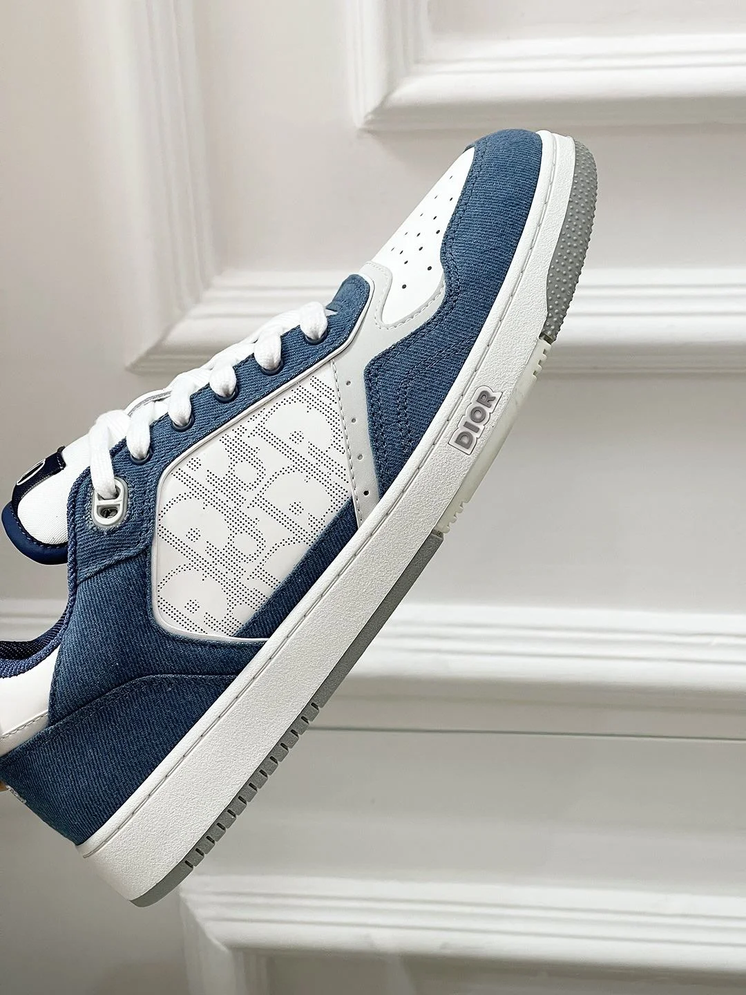 Tailored Christian Dior Sneaker 21089