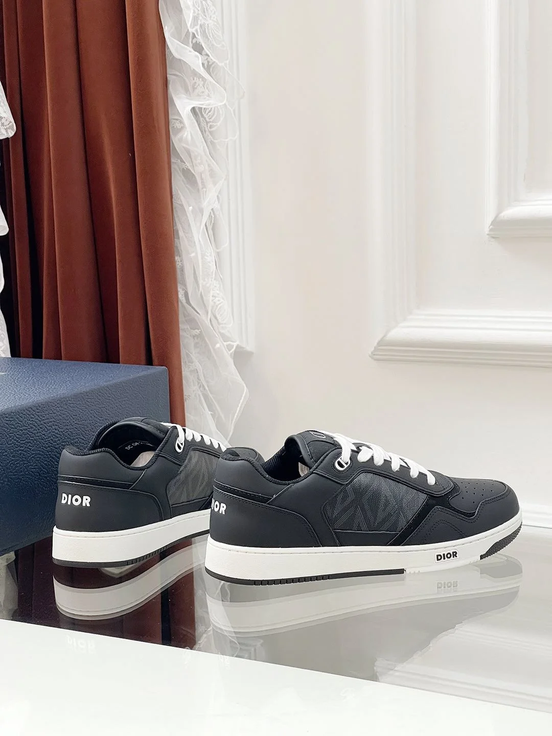 Seasonal Christian Dior Sneaker 21084