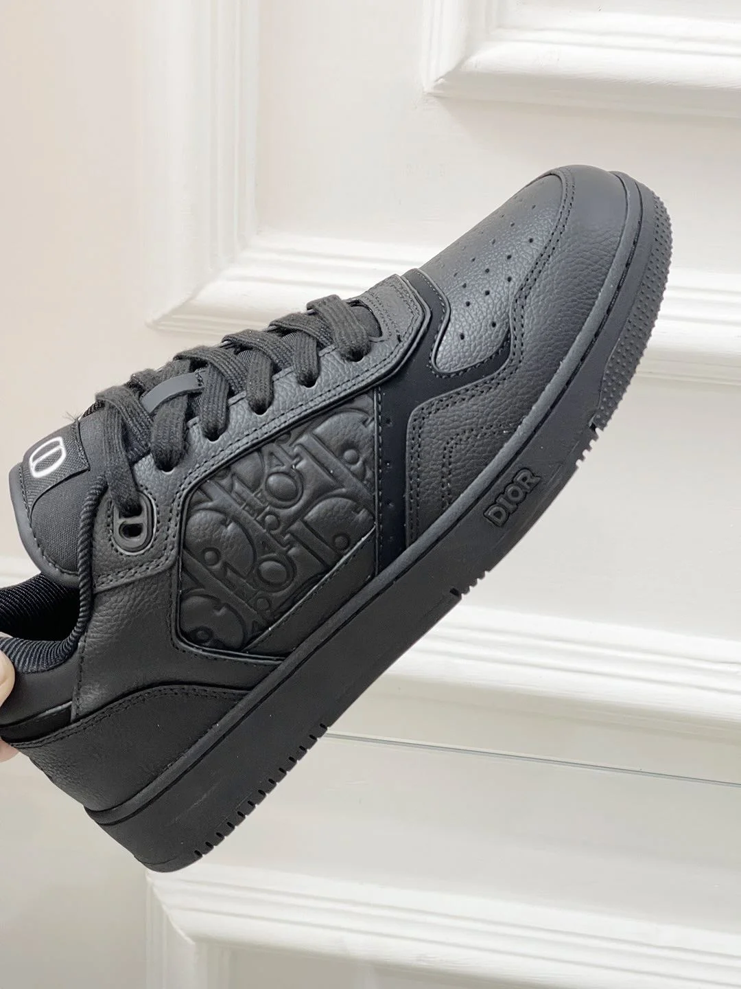 Supportive Christian Dior Sneaker 21078