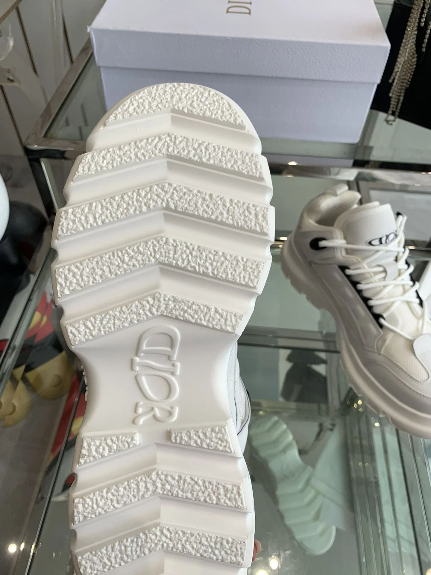 Comfortable Christian Dior Sneaker 21087