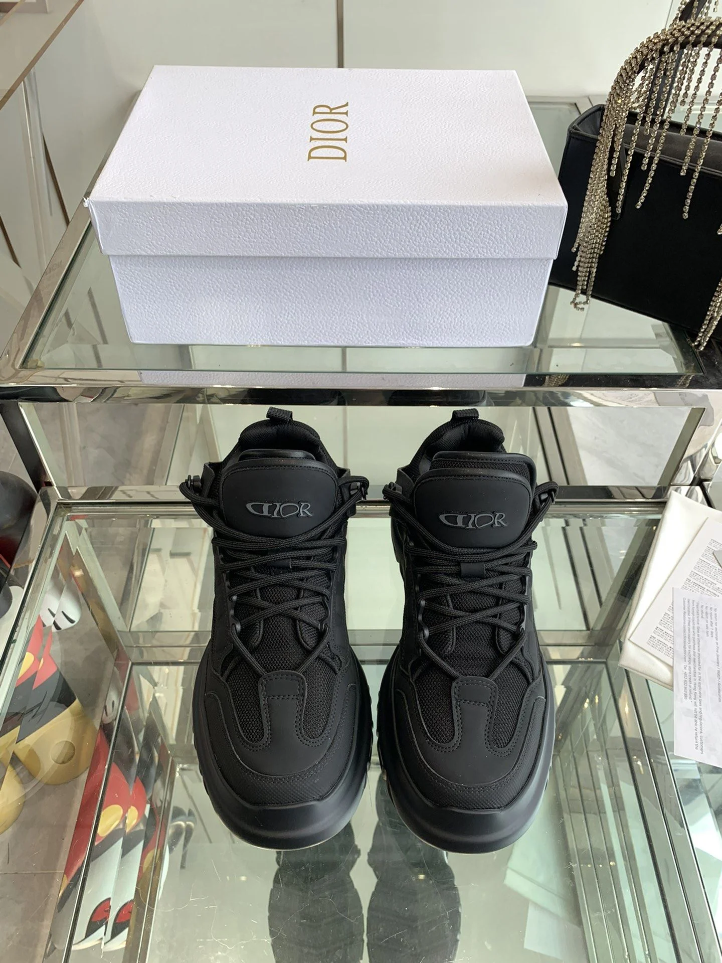 Vibrant Christian Dior Sneaker 21077