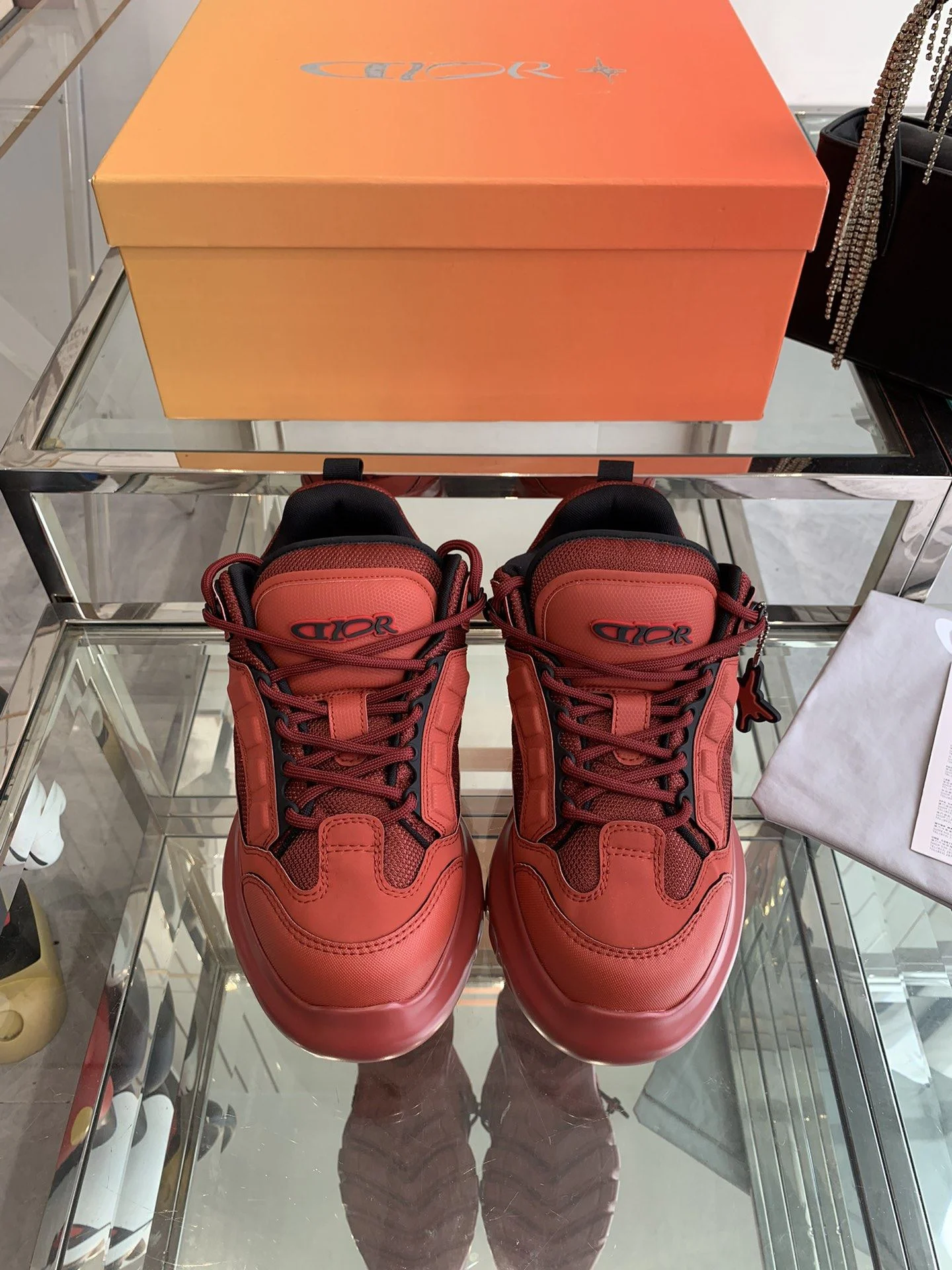 Supportive Christian Dior Sneaker 21079