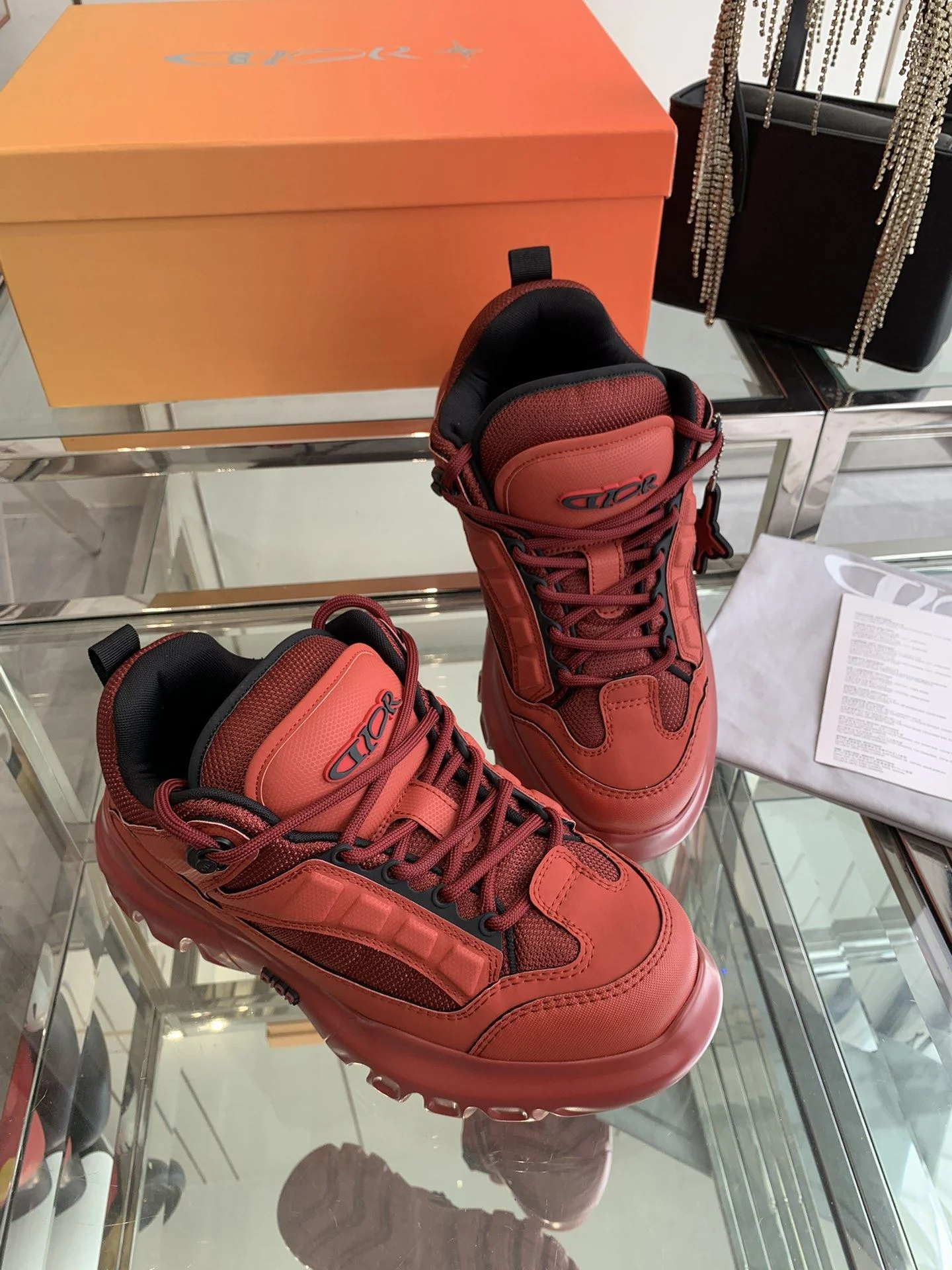 Supportive Christian Dior Sneaker 21079