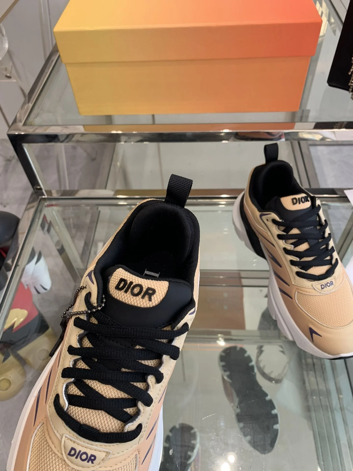 Christian Dior Sneaker Compact 21070