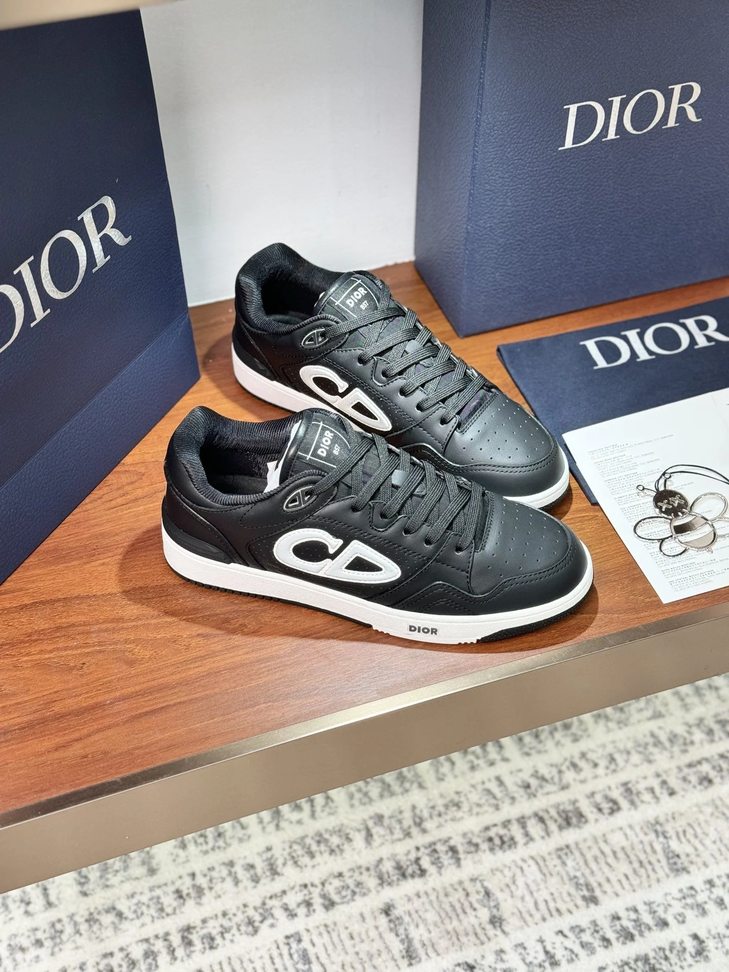 EyeCatching Christian Dior Sneaker 21067