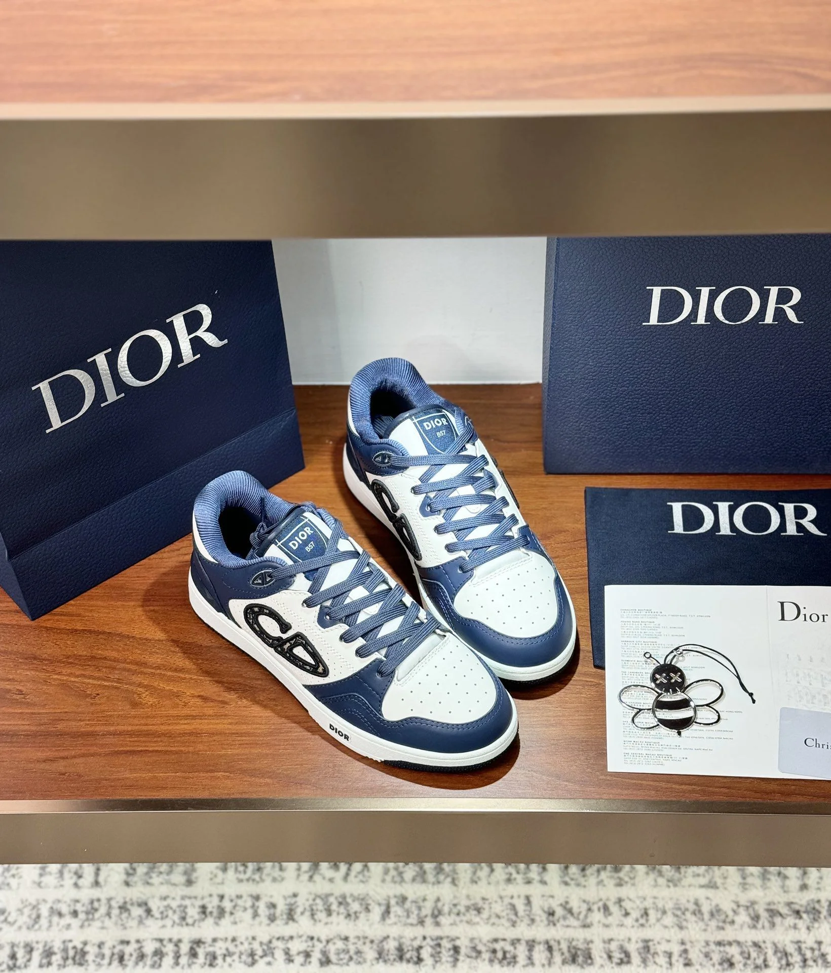 MultiPurpose Christian Dior Sneaker 21059