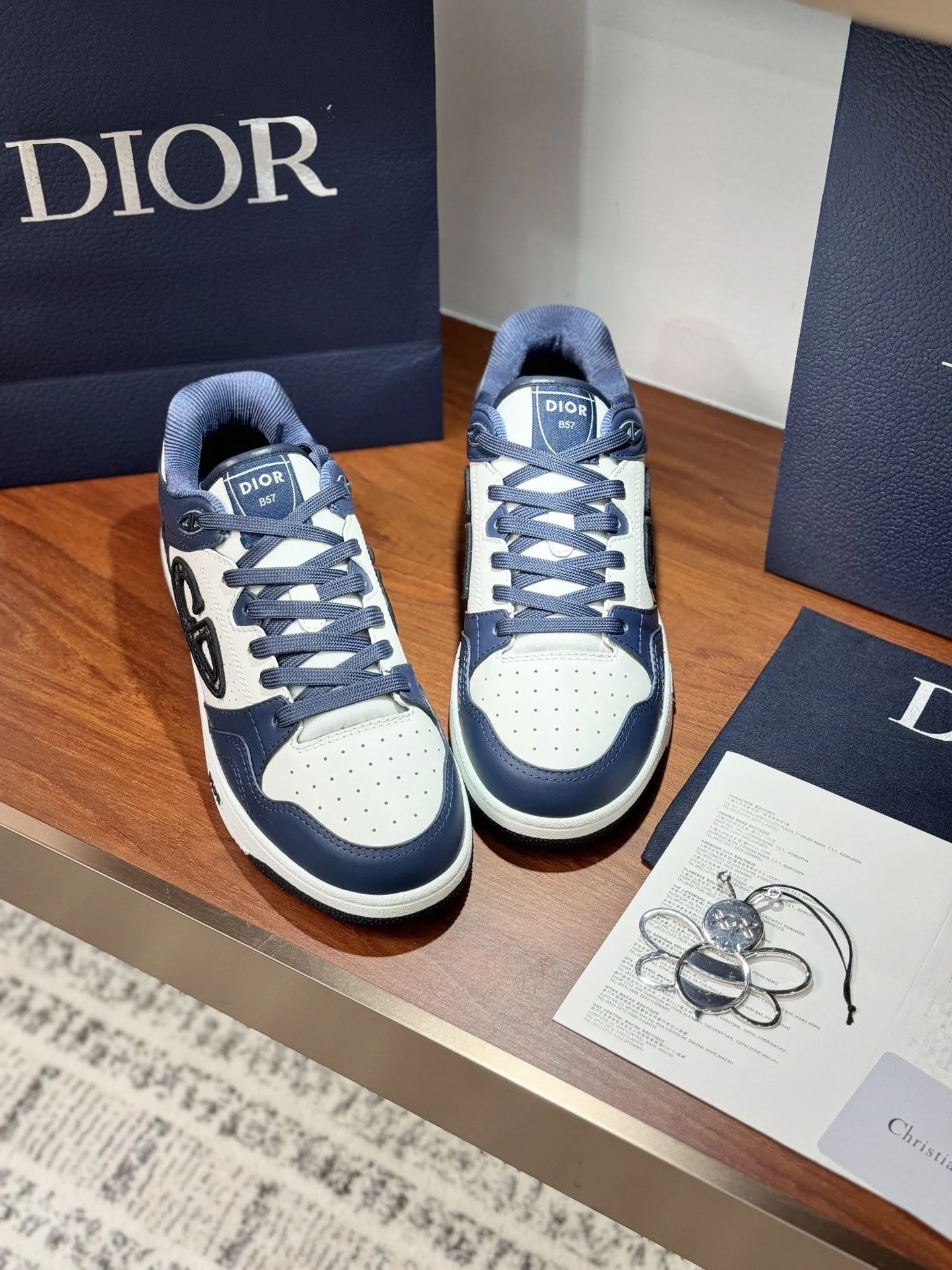 MultiPurpose Christian Dior Sneaker 21059