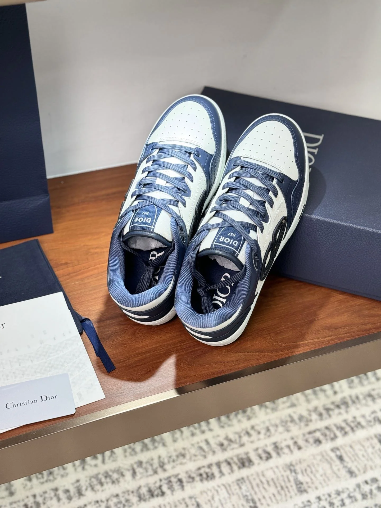 MultiPurpose Christian Dior Sneaker 21059