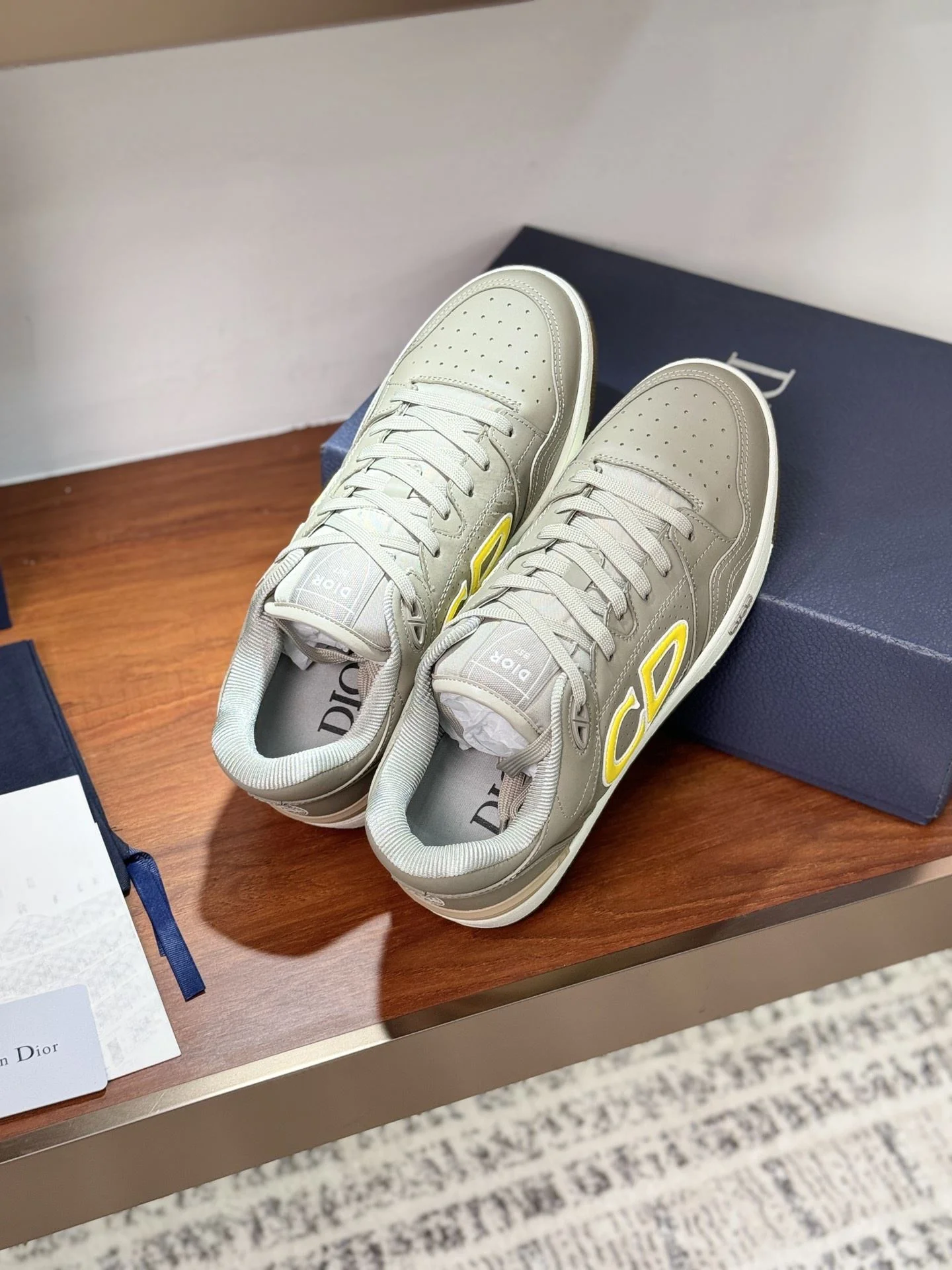 ZipUp Christian Dior Sneaker 21054