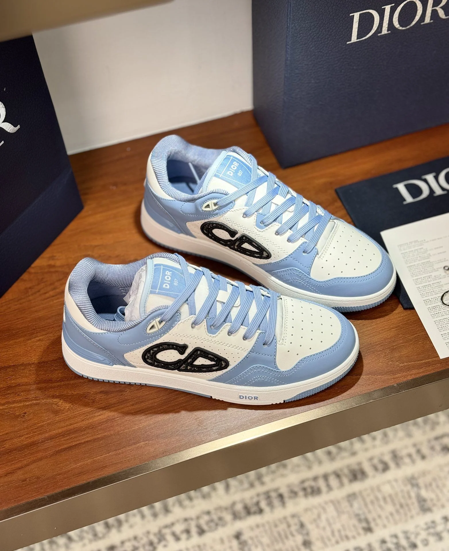 FlexibleFit Christian Dior Sneaker 21058