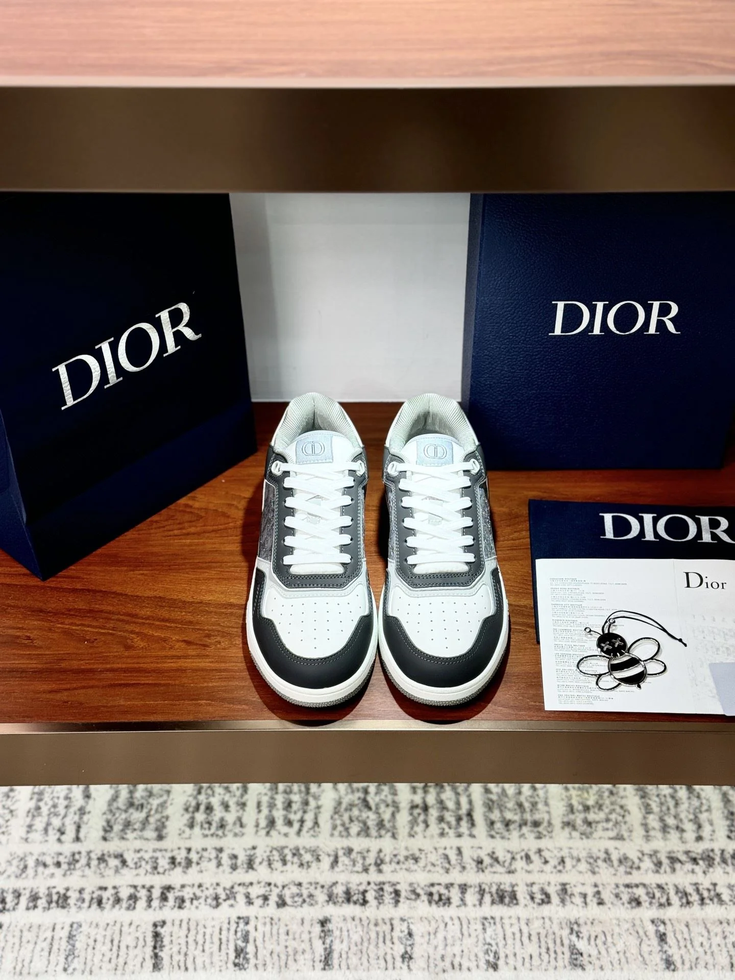 Reliable Christian Dior Sneaker 21053