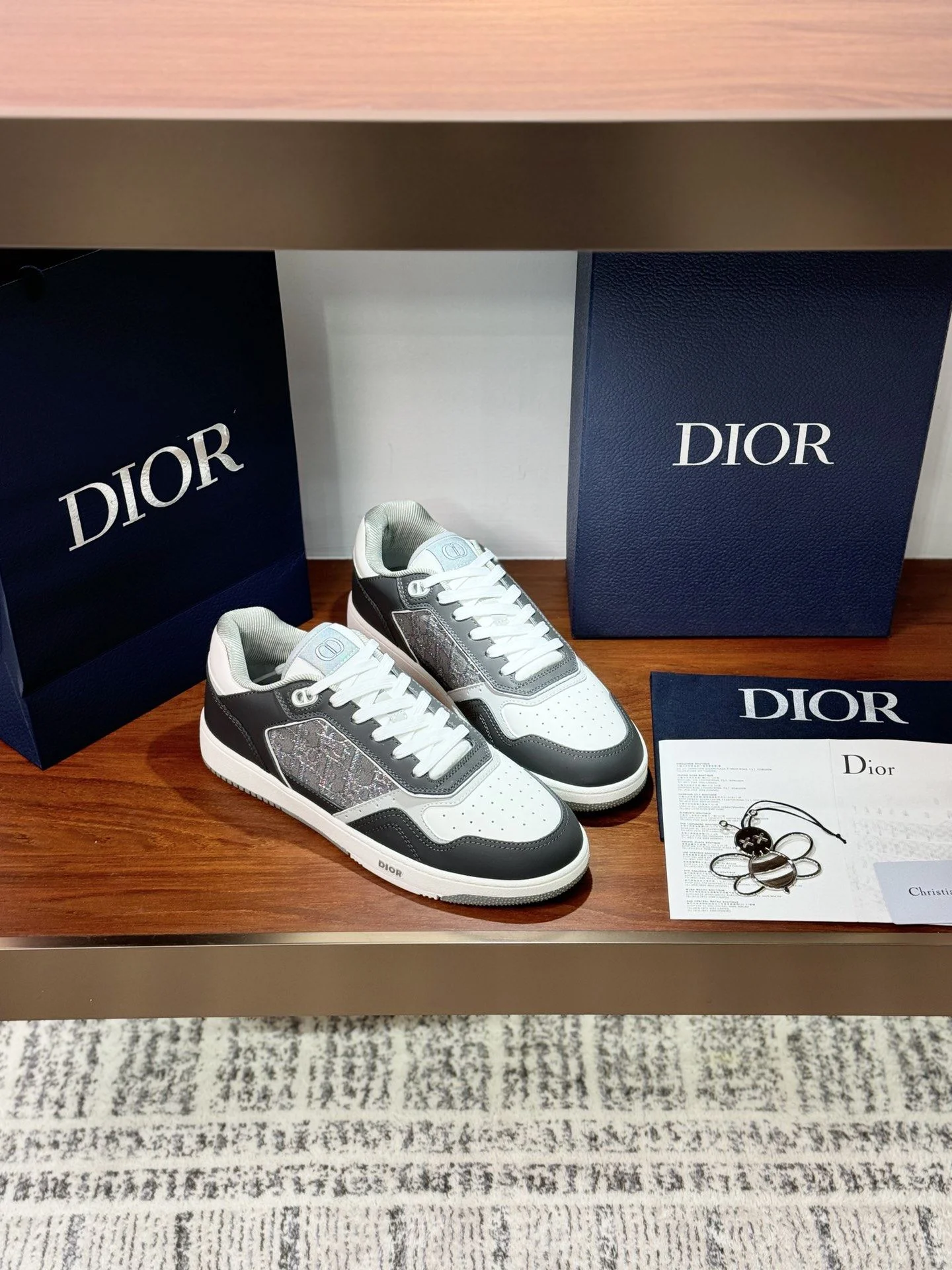 Reliable Christian Dior Sneaker 21053