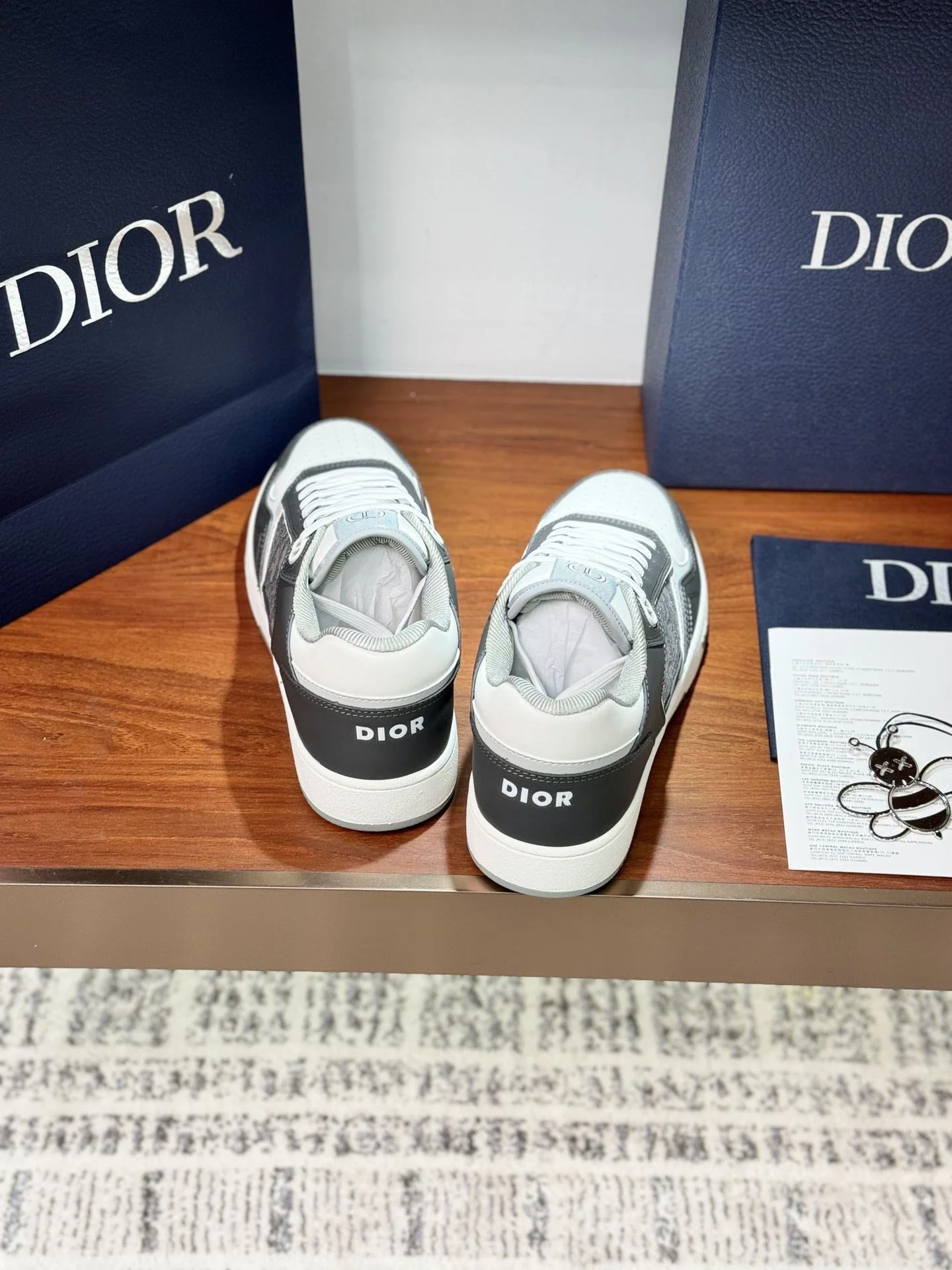 Reliable Christian Dior Sneaker 21053