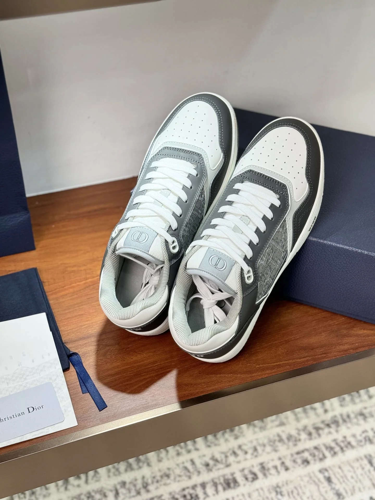 Reliable Christian Dior Sneaker 21053