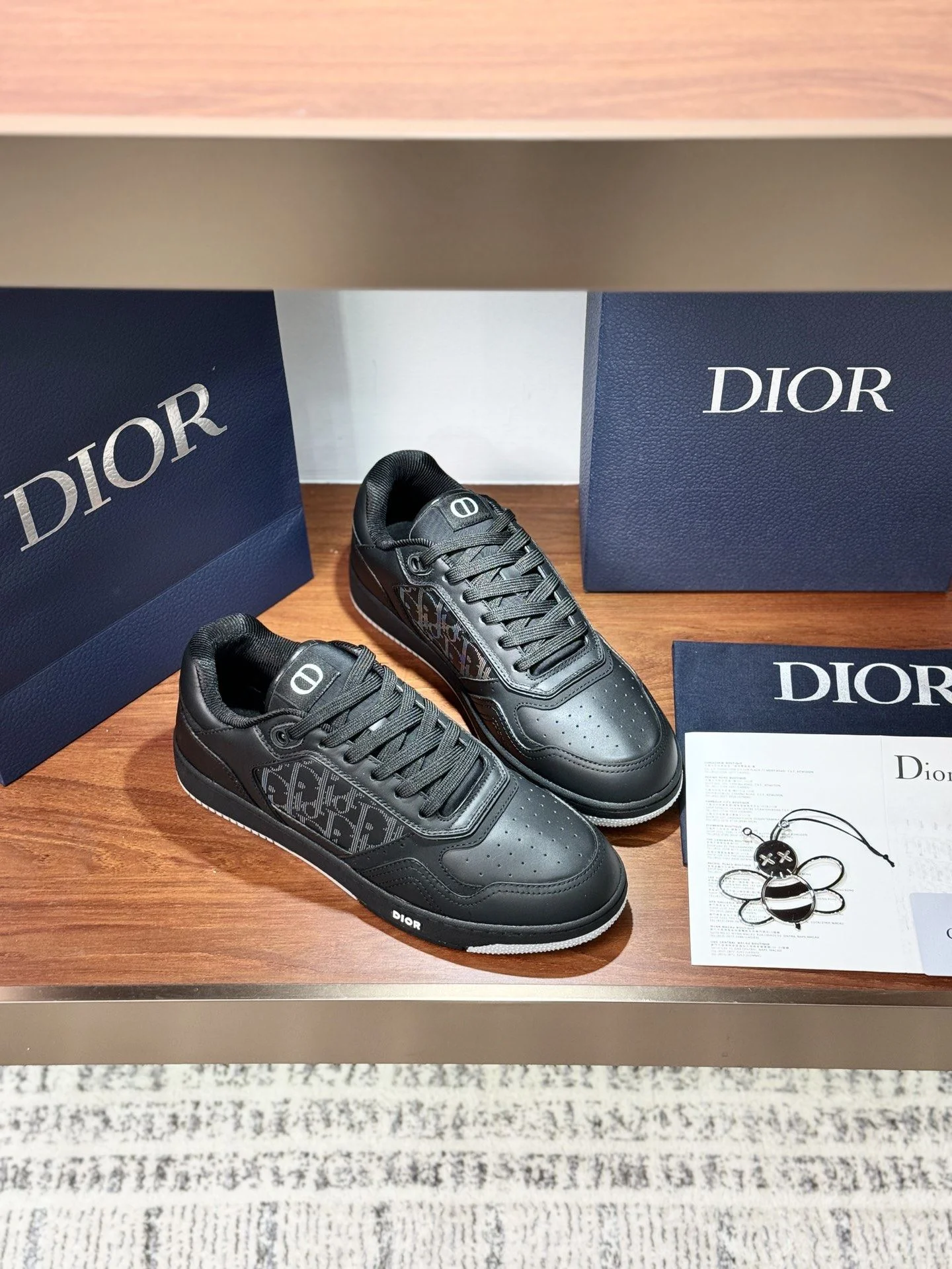 Packable Christian Dior Sneaker 21045