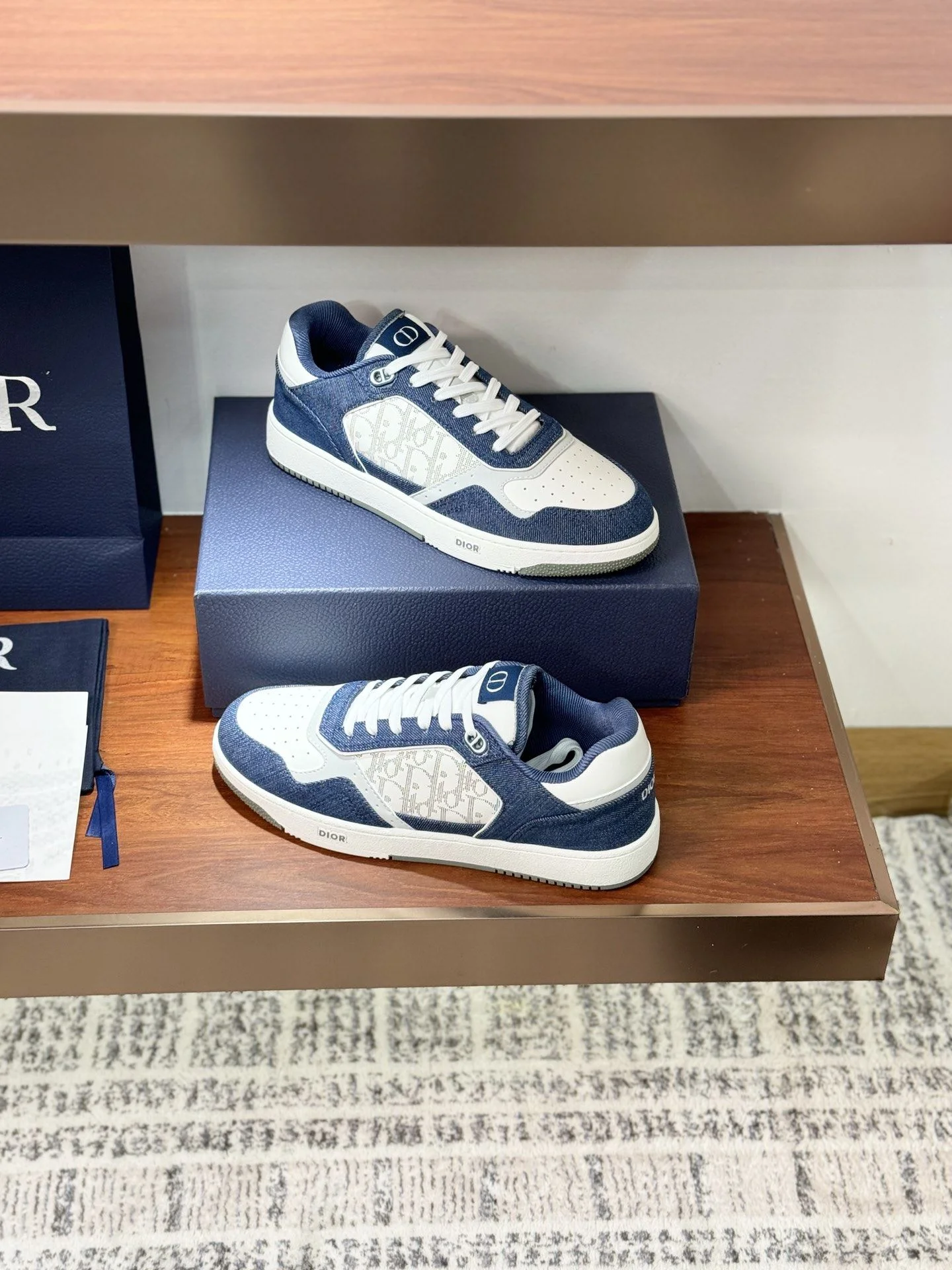 Christian Dior Sneaker Elegant 21042