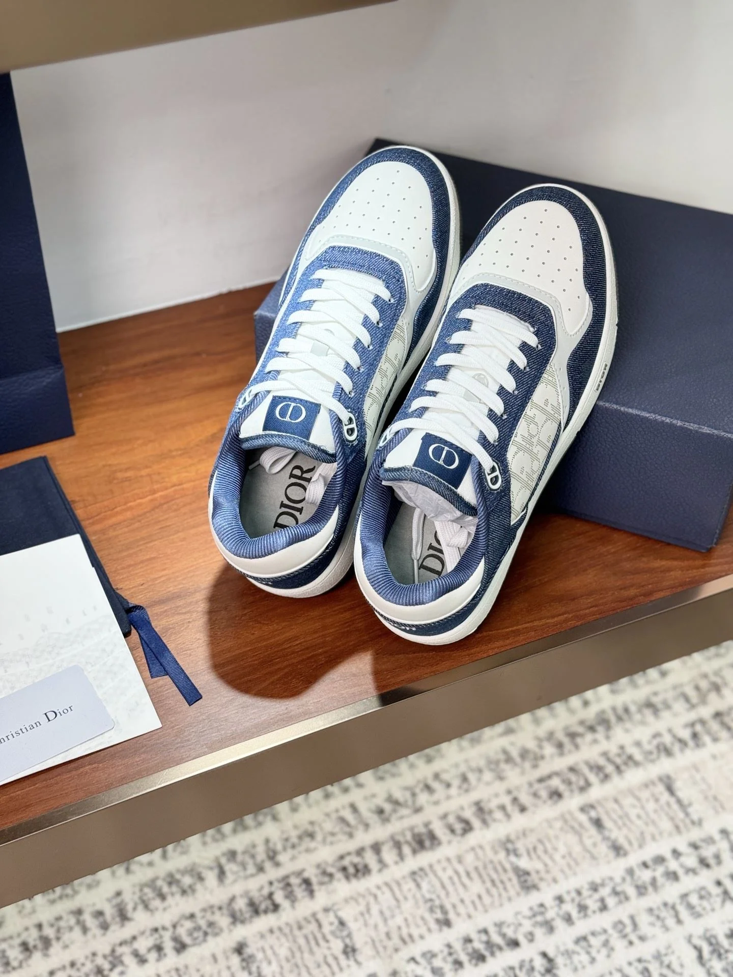 Christian Dior Sneaker Elegant 21042