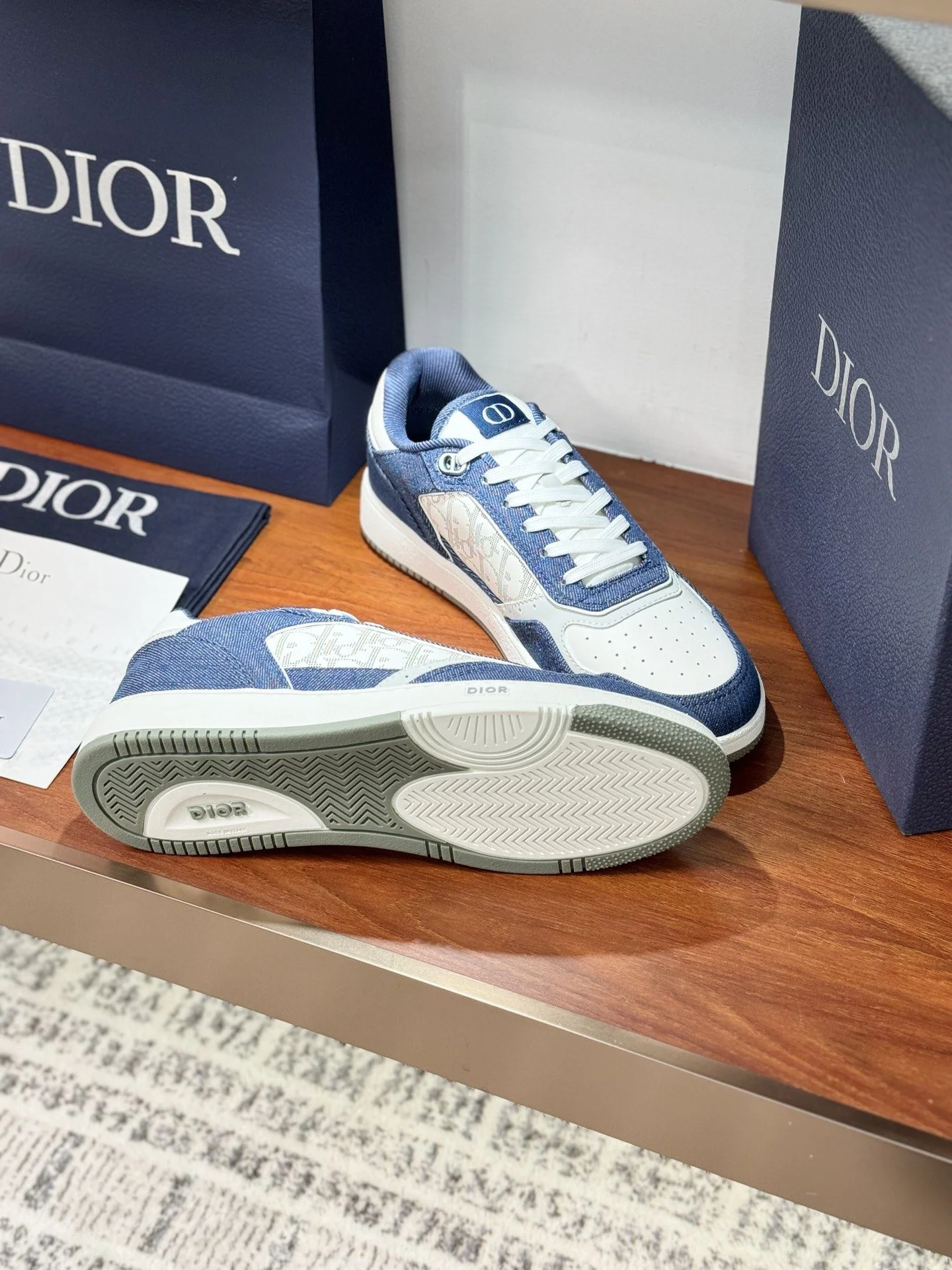 Christian Dior Sneaker Elegant 21042