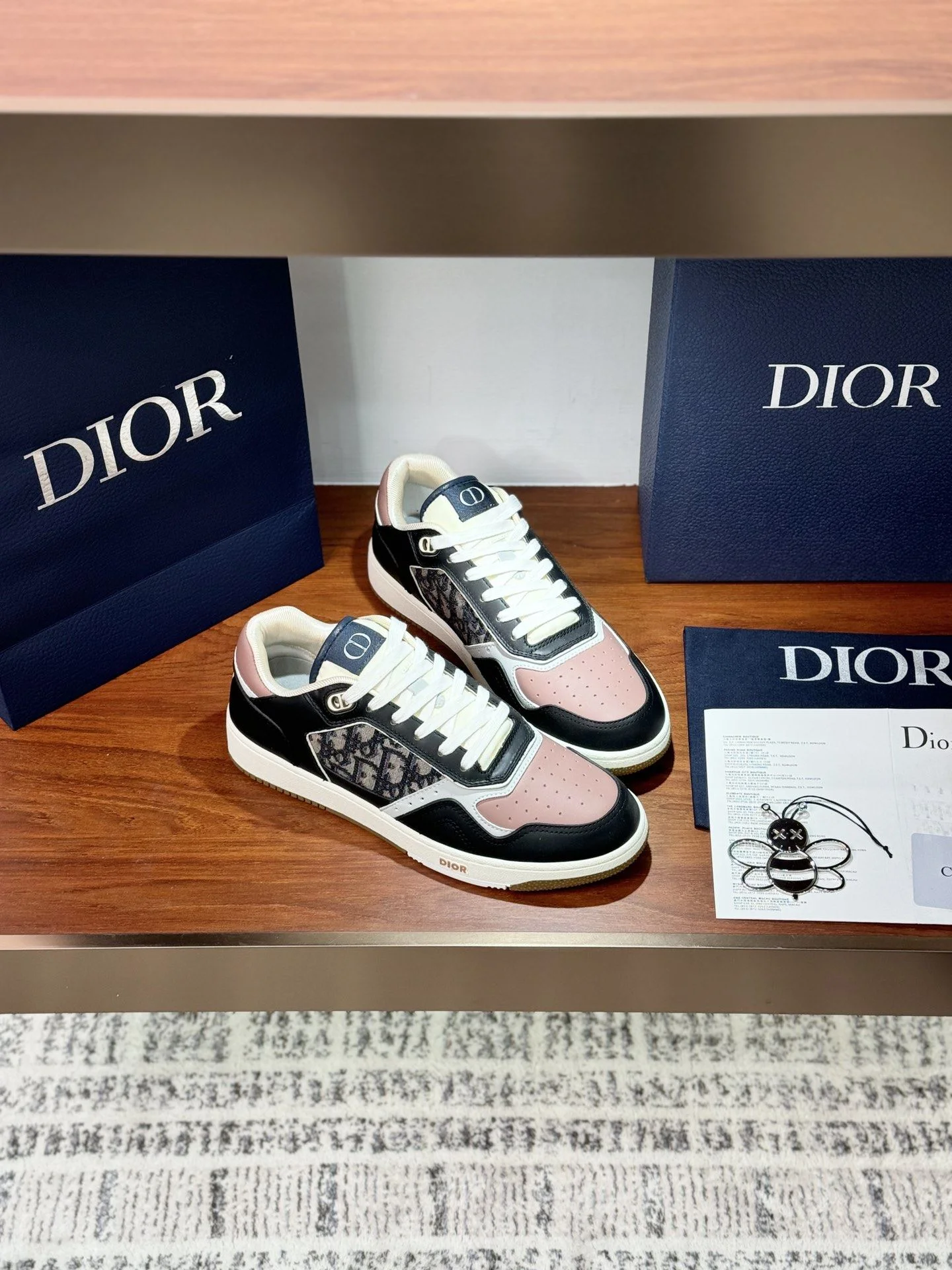 WellDesigned Christian Dior Sneaker 21036