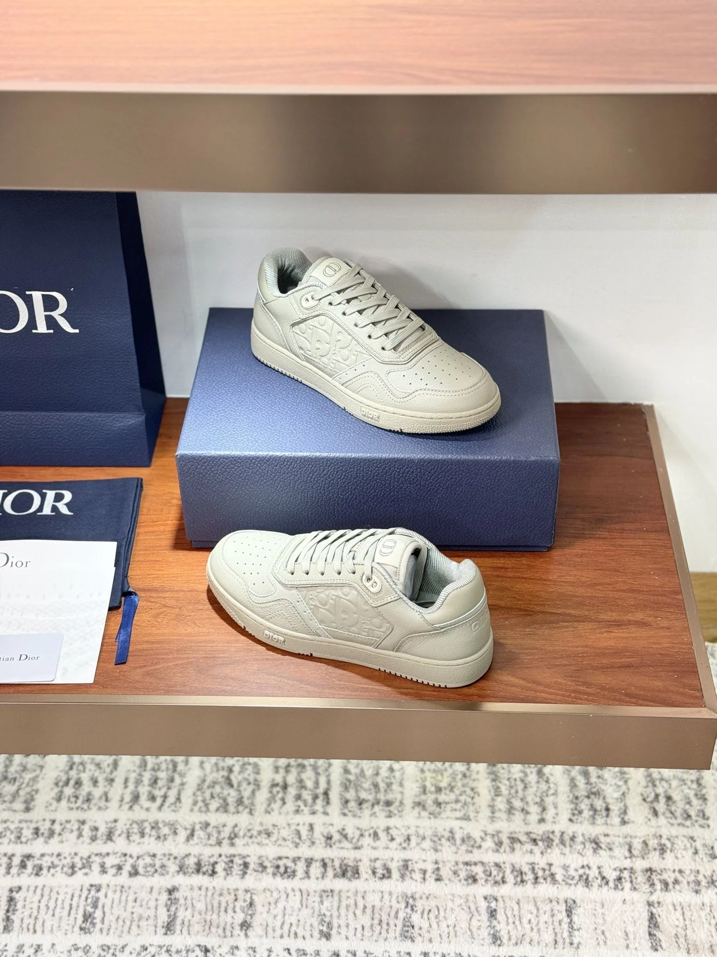 Christian Dior Sneaker Chic 21027